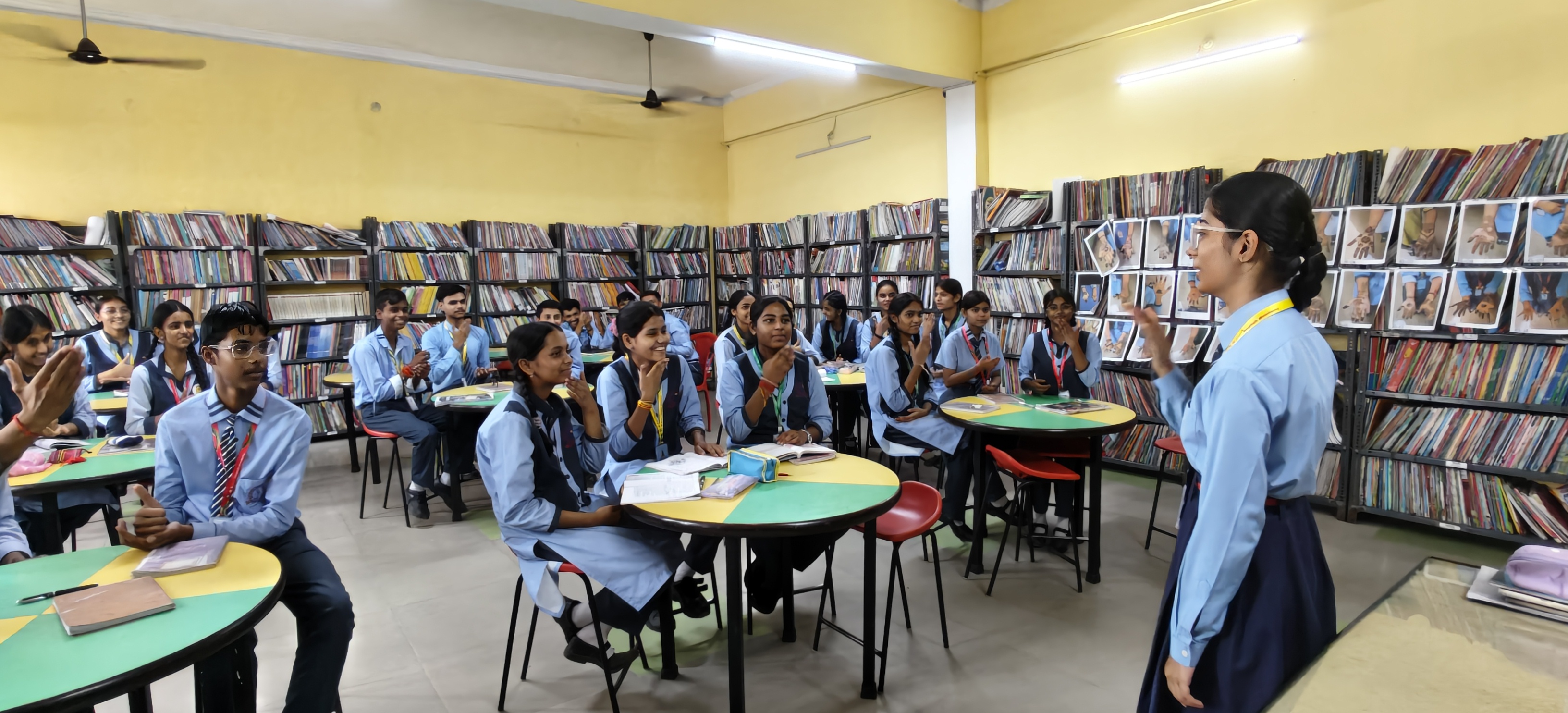 Breaking Barriers, Building Bridges: Connecting Through Sign Language - Photo 3