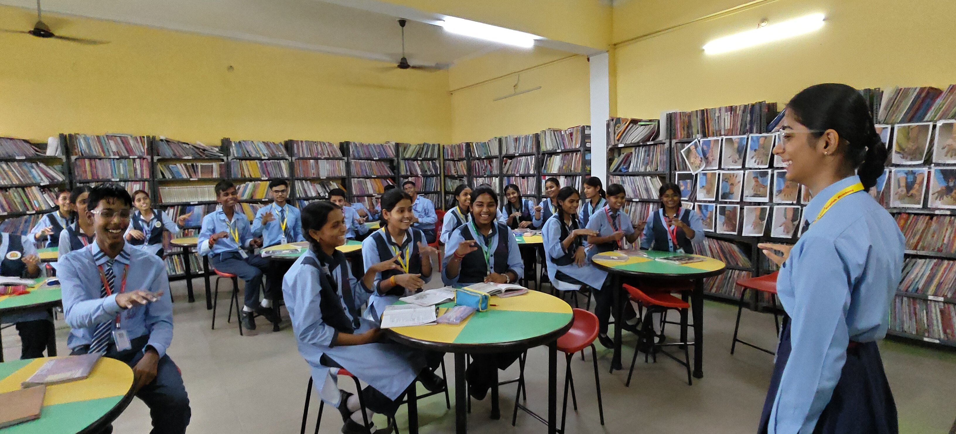 Breaking Barriers, Building Bridges: Connecting Through Sign Language - Photo 5