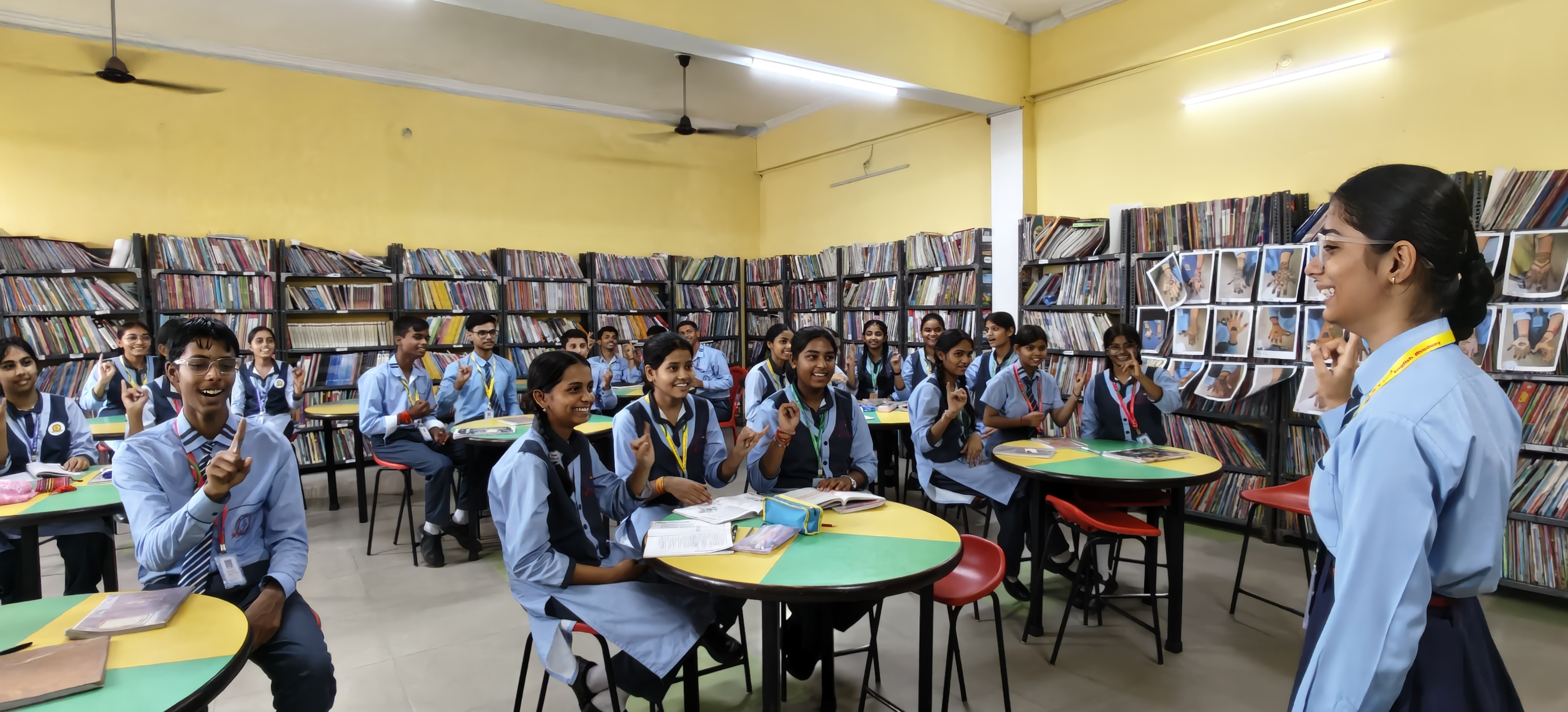 Breaking Barriers, Building Bridges: Connecting Through Sign Language - Photo 6