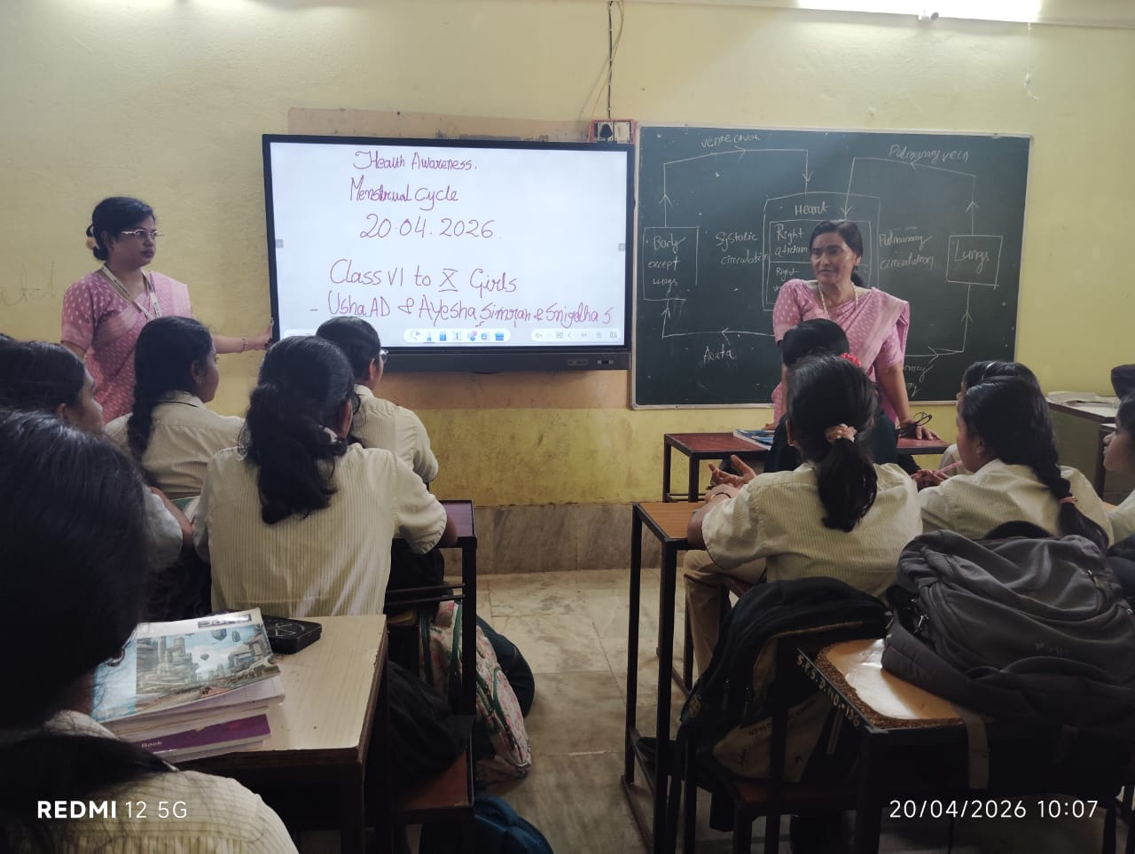 CLEAN CAMPUS AND MENSTRUAL HYGIENE - Photo 6