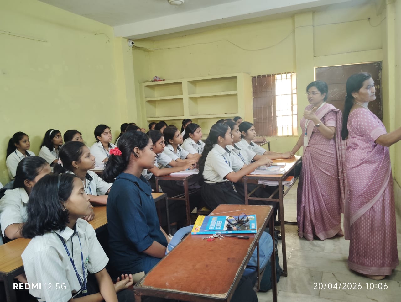 CLEAN CAMPUS AND MENSTRUAL HYGIENE - Photo 2