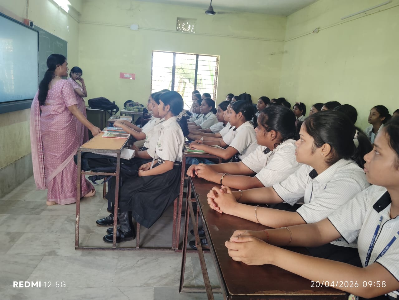 CLEAN CAMPUS AND MENSTRUAL HYGIENE - Photo 1